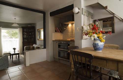 Bridport Cottage | Central Bridport, quiet cottage formerly part of officer's barracks
