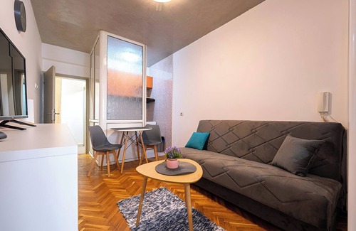 Downtown Apartment | Central City Apartments – Walk to Everything!