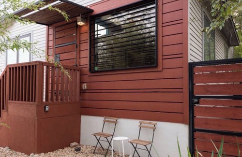 Rosewood House | Central East Austin Boutique Large Groups (1 of 2 homes - Casa Moderna 2)