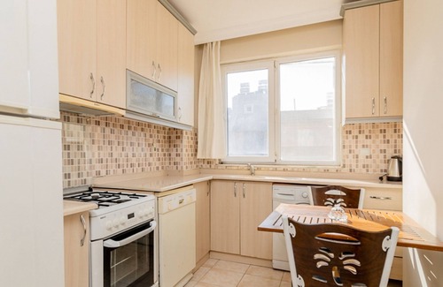 Kaleici Apartment | Central Flat w Balcony 10 min to Hadrian Gates
