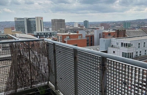 Sheffield City Centre Apartment | Central Flat|Pool Table|Balcony