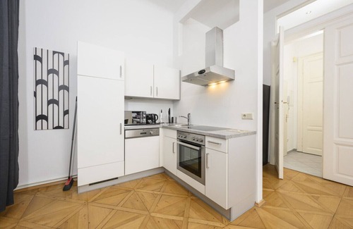 Geidorf Apartment | Central Graz Getaway – Sleeps 4