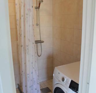 Abbekas Apartment | Central Ground Floor Flat Near Beach & Transit