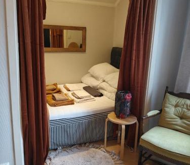 Umea Apartment | Central hel lägenhet. Nära till allt.