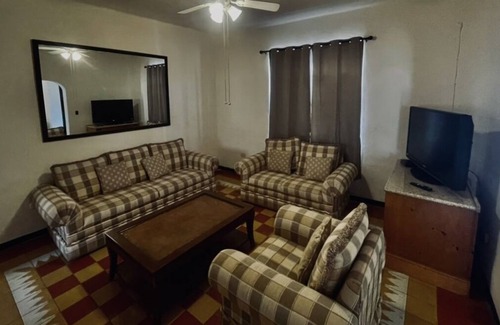 Hidalgo del Parral House | Central house in Parral