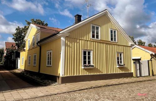 Vastervik Apartment | Central lägenhet i 1700-talshus