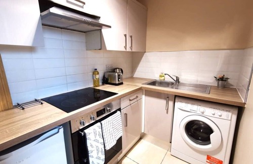 City Centre Dublin Apartment | CENTRAL LOCATION 2 BED APT Fast WIFI & TV&KITCHEN