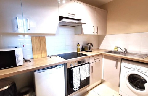 City Centre Dublin Apartment | CENTRAL LOCATION 2 BED APT Fast WIFI & TV&KITCHEN