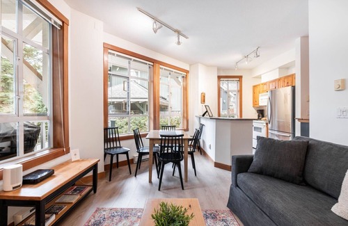 Whistler Condo | Central location spacious 2 BDR | BBQ | Pet friendly | Free parking