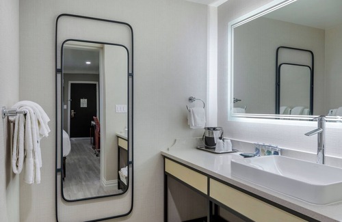 Old Town Hotel | Central location! Stylish Room, Courtyard with Fire Pits, Free Parking & Gym