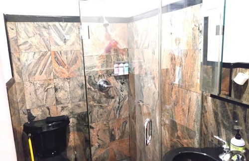 Kips Bay Apartment | Central Manhattan, New, 3 Bedroom/2 Bathroom in a Great Building