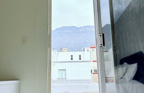 San Pedro Garza Garcia House | Centrally located house in private San Pedro Garza, ideal for business or family travel.