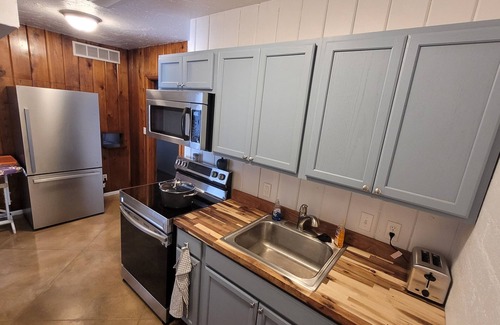Tucson House | Central, Newly Remodeled, Quiet and Private