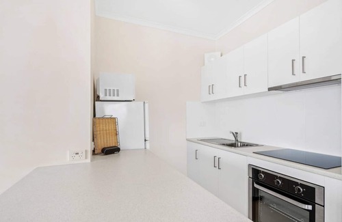 Airlie Beach Apartment | ❤️CENTRAL OCEAN VIEW ❤️ POOL/SPA❤️WI FI❤️