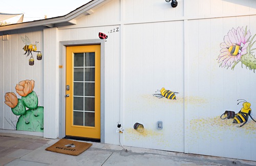 Garfield House | Central Phoenix Guest house - The Bee Hive