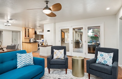 Alhambra House | Central Phoenix Hot Tub Swimming Cantina Firepit Pet Friendly