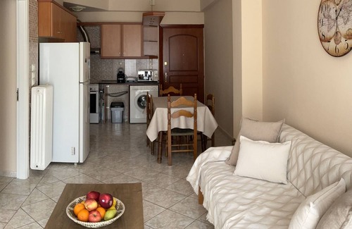 Nea Makri Apartment | Central place — walking distance from the beach!