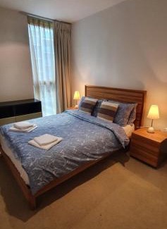 North Wall Apartment | Central Prime King Size Apartment