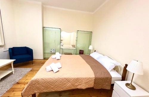 Sofia City Center Apartment | Central spacious 3BD 2BA apartment