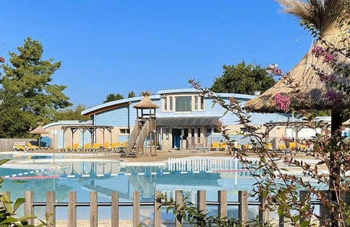 Barbotan-les-Thermes Apartment | Central studio with balcony, near Thermal Baths