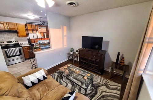 Lexington Apartment | Central Stay! Near UK/Downtown/Campus.