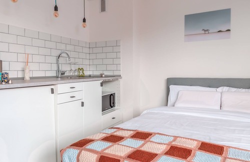 Flingern Nord Apartment | Central & stylish smart studio by a Superhost