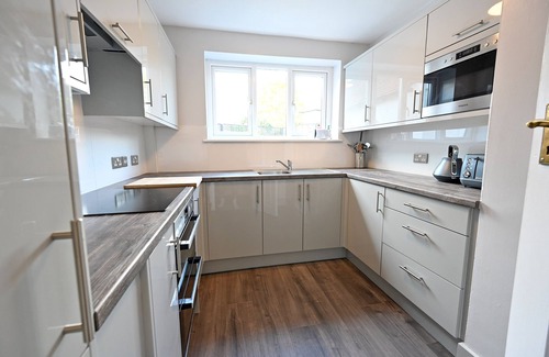 Stratford-upon-Avon House | Central Townhouse Perfect For Get-Togethers Sleeps 10