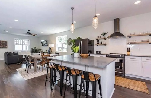 Historic Waverly House | Central Villa ✶5 min to Broadway✶ Walk to 12 South