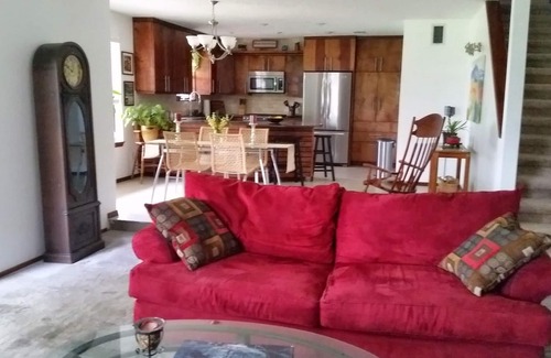 Dripping Springs House | Centrally located in Dripping Springs at the Gateway to the Texas Hill Country