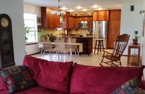 Dripping Springs House | Centrally located in Dripping Springs at the Gateway to the Texas Hill Country