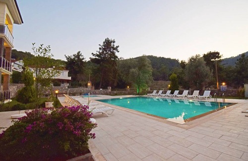 Hisaronu Apartment | Centrally located 3 bed 3 bath apartment with FREE WIFI