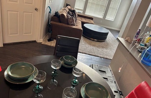 McNeil Apartment | Centrally Located 3BDR apartment in <3 of the city.Pools, WiFi, fitness-included