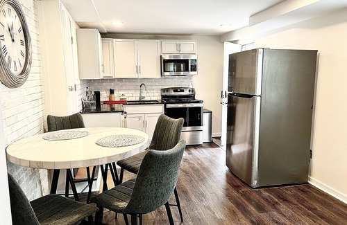 Greensboro House | Centrally Located Cozy House,2 king beds,Game Room