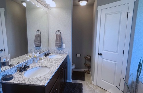 Springdale House | Centrally Located, Family-Friendly House in NWA