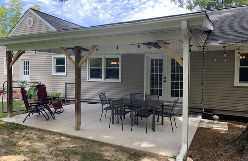 Burlington House | Centrally Located House, Minutes from Downtown Elon and Burlington