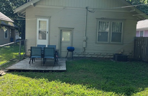 Wichita House | Centrally located in the heart of downtown. 5 min from Wesley & St Joe Hospitals