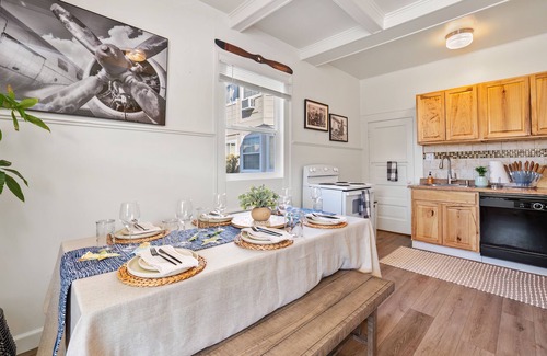 Midtown House | Centrally Located Midtown 2 Bedroom Home with 3 Parking Stalls that Sleeps 7