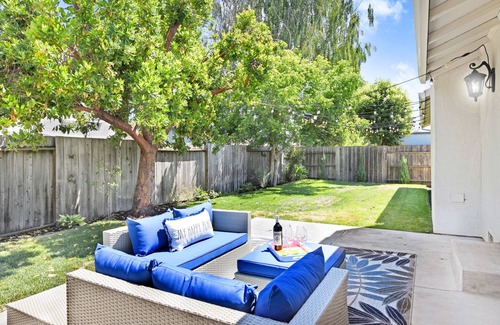 Santa Rosa House | Centrally Located Modern Wine Country Home