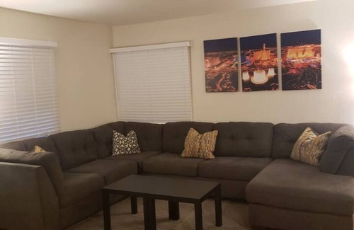 Paradise House | Centrally located near the strip and so much more!