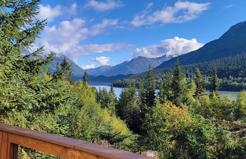 Moose Pass Ski Chalet | Centrally Located Private Chalet with amazing views! Bonus: Hot Tub