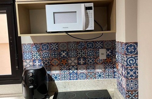 Bage Apartment | Centrally Planned Studio with Air Conditioning | Sleeps 3 + PET | Cable TV