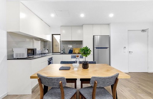 Newtown Apartment | Centre of Newtown 2 Bed Apartment