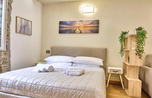 Lecco Apartment | [CENTRO-LECCO] Romantico Appartamento sul Lago