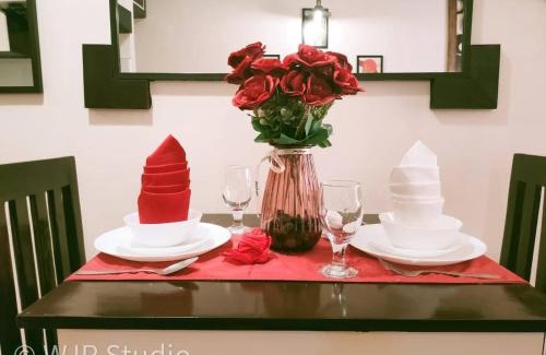 Muntinlupa Apartment | Centropolis Queen Bed Suite- Modern Posh Style