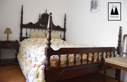 Sao Pedro de Penaferrim House | Century-old 2 bedrooms ground house