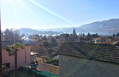 Pettenasco Apartment | Cesira house with large garden on Lake Orta