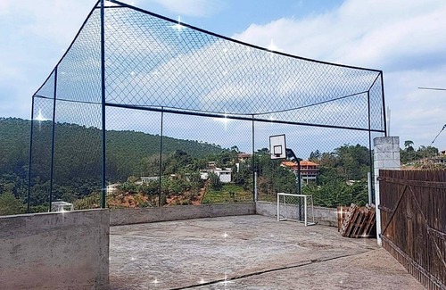 Igarata House | Chácara Aconchegante em Igaratá com Piscina Adulto e Infantil,wi-fi e Muito Mais