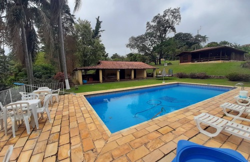 Medeiros House | Chácara J. Thompson -Medeiros Jundiai Rentals for parties and weekends