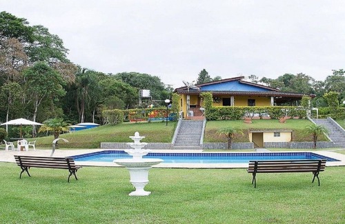 Aruja House | CHÁCARA STA EDWIGES - SEASON/WEEKENDS