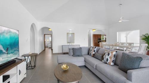 West End Village Villa | Châlet Genesis